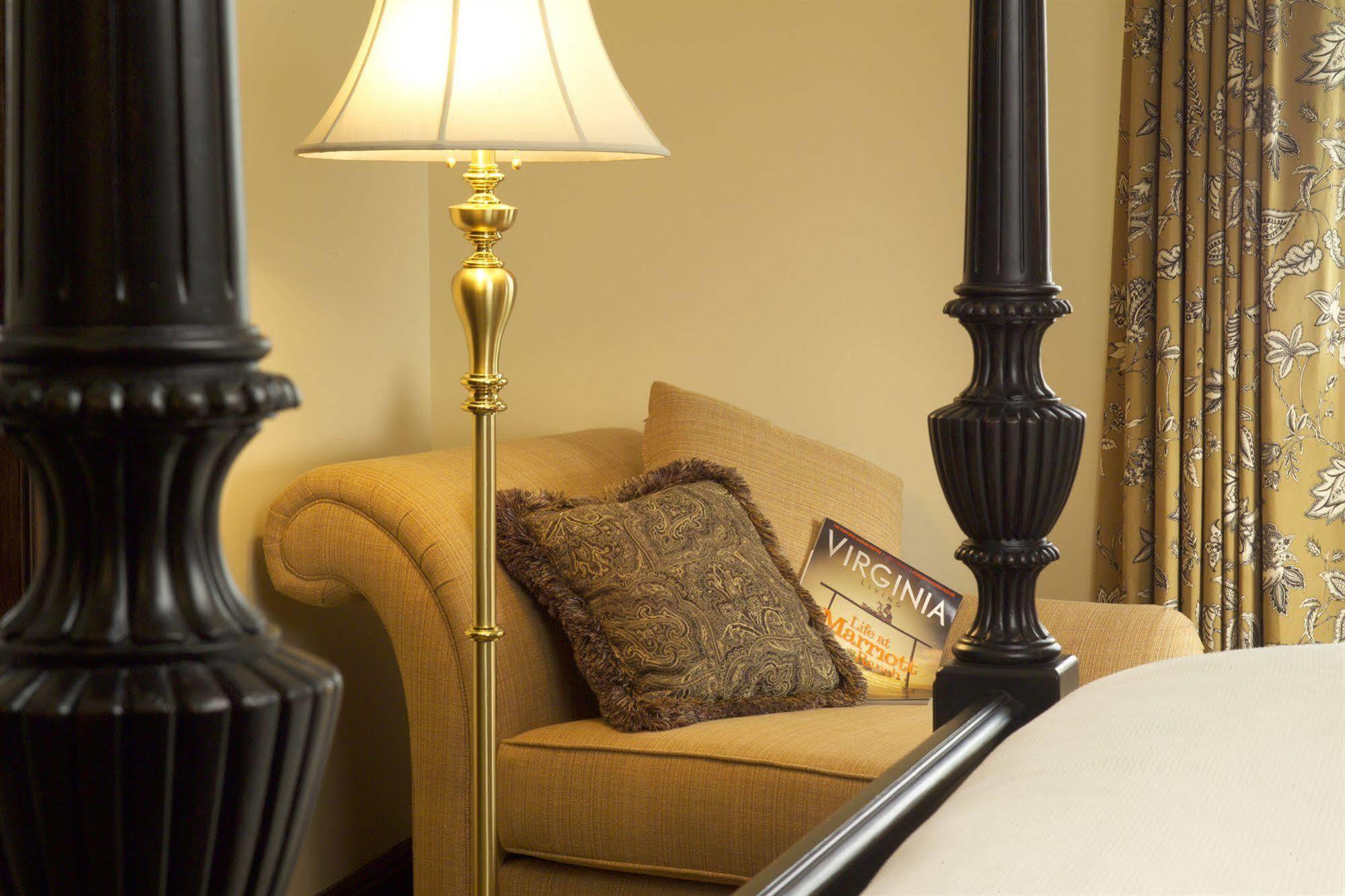 General Francis Marion Hotel Room photo